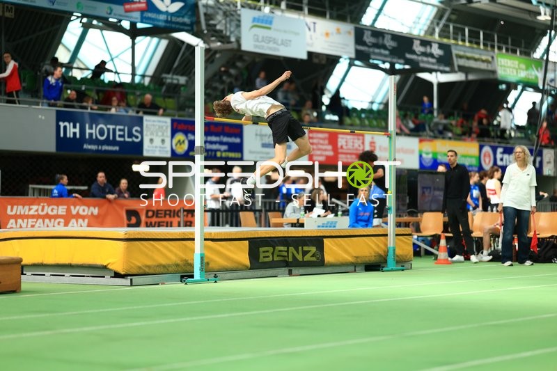 Hochsprung im Glaspalast