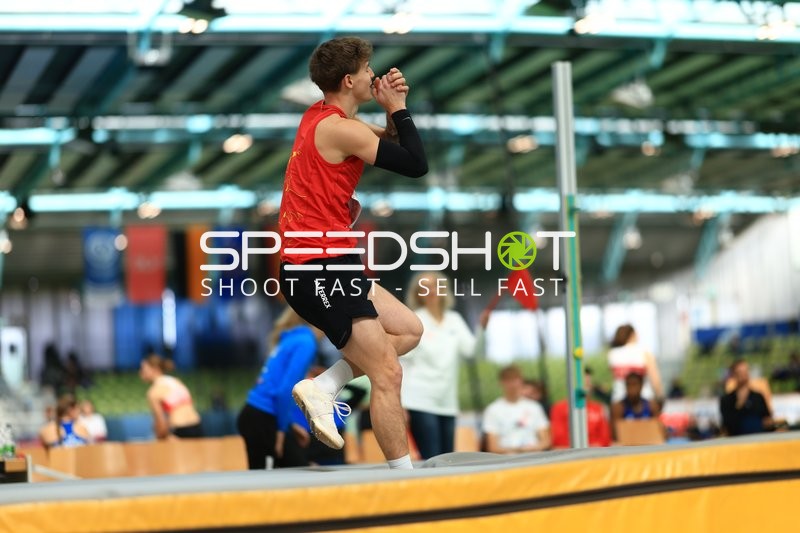 Hochsprung im Glaspalast