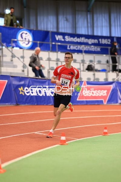 Athlet mit Nummer 534 in Aktion