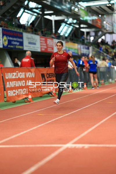 Athletin im Glaspalast Sindelfingen