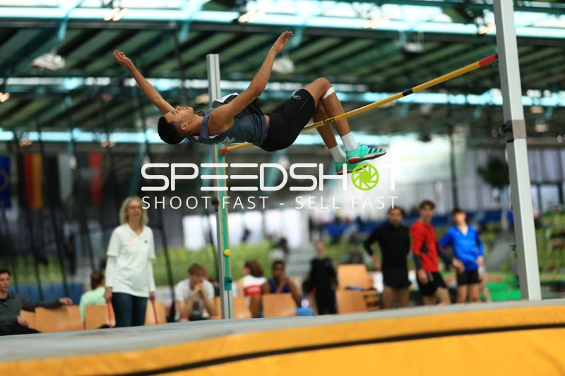 Hochsprung im Glaspalast