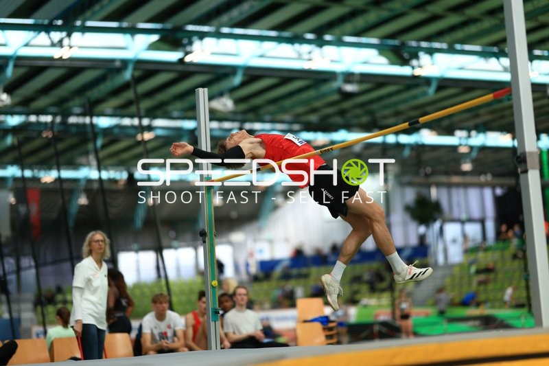 Hochsprung im Glaspalast
