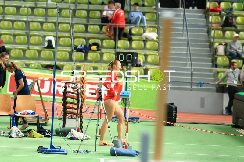 Athletin im Glaspalast Sindelfingen