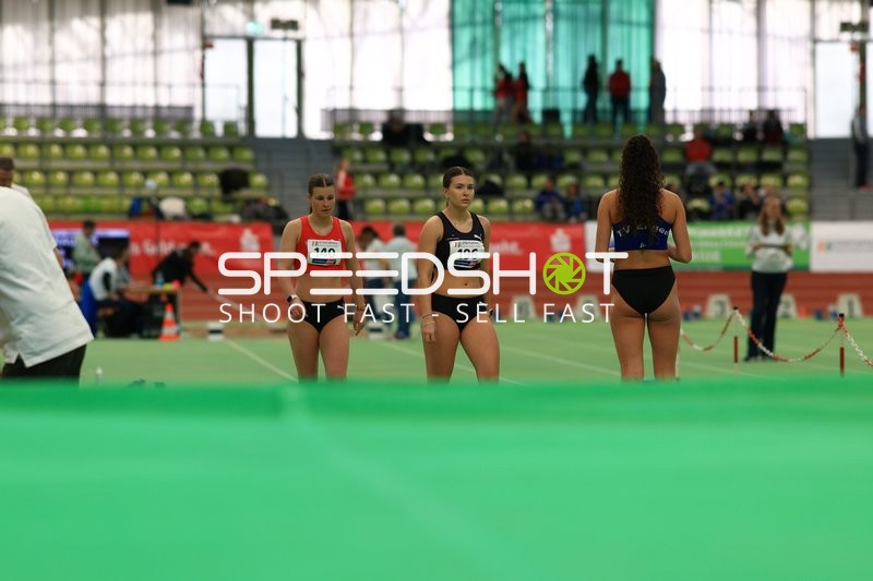 Athletinnen mit Startnummern {null_140} und {null_196}