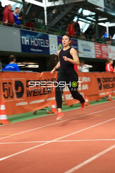 Athletin beim Aufwärmen