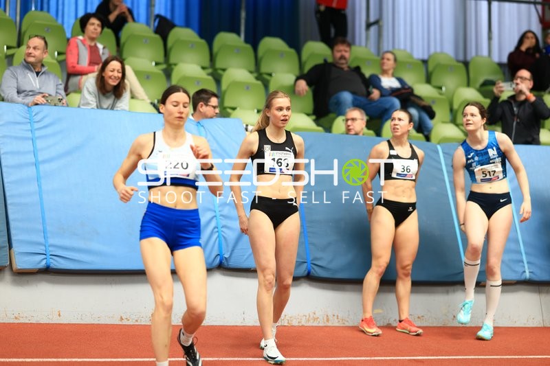 Athletinnen mit Startnummern 220, 168, 36 und 517