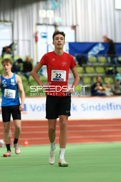 Athlet mit Startnummer 22 im Glaspalast