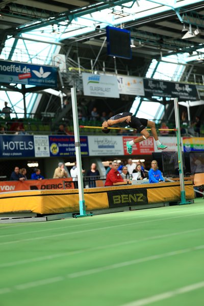 Hochsprung im Glaspalast