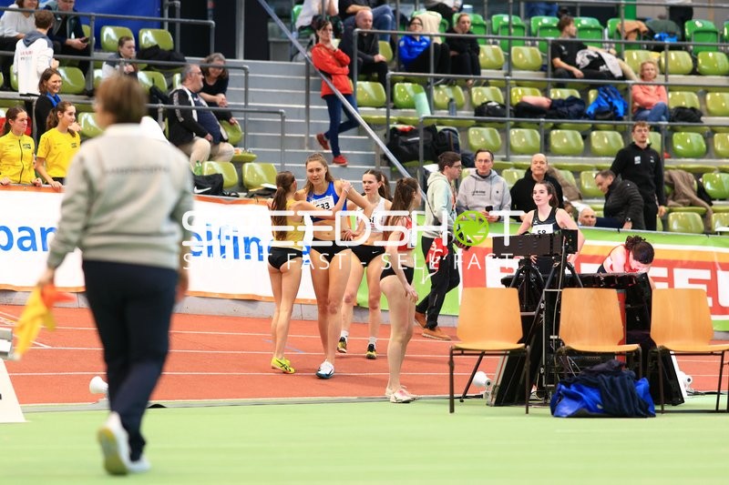 Athletinnen im Glaspalast Sindelfingen