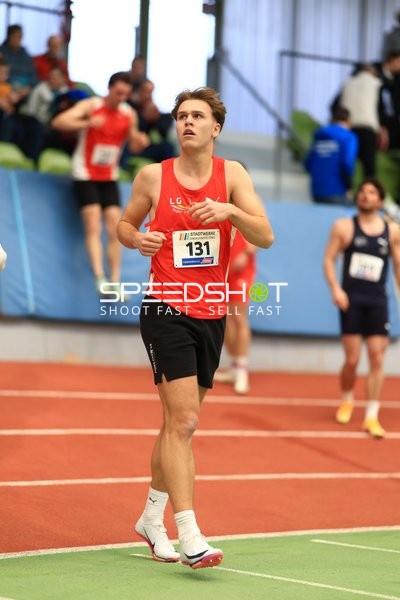 Athlet mit Startnummer 131 in Aktion