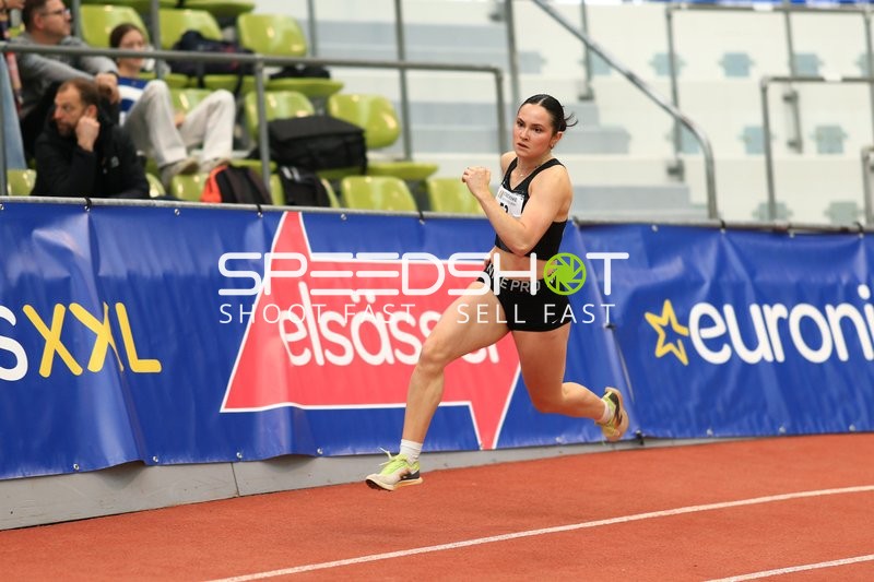 Athletin sprintet im Glaspalast