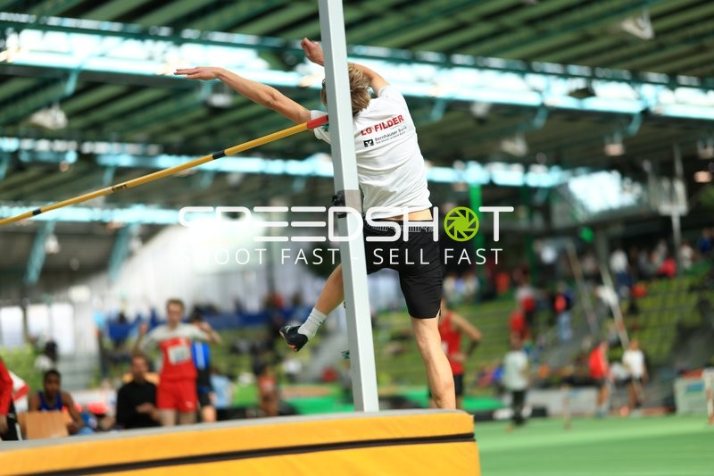 Hochsprung im Glaspalast Sindelfingen