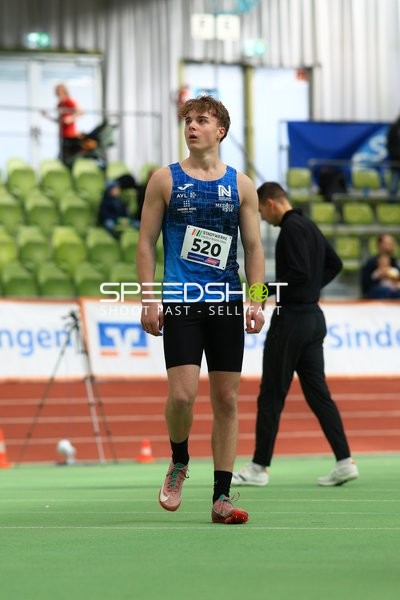 Athlet mit Startnummer 520 im Glaspalast