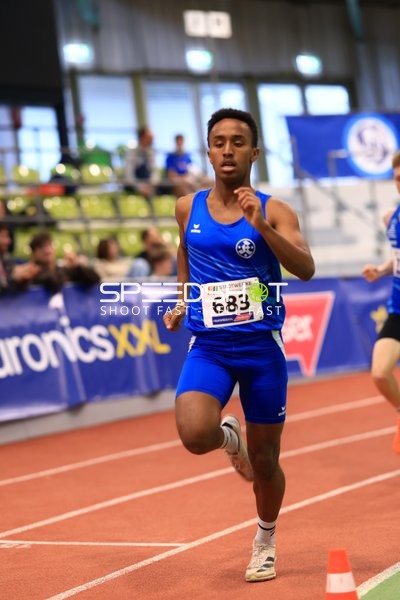 Athlet mit Startnummer 683 in Aktion