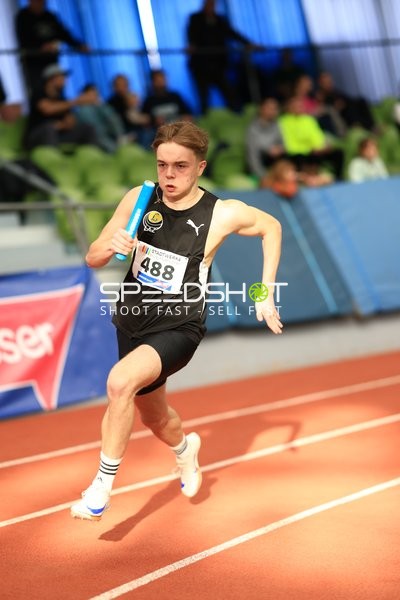 Staffelläufer mit Startnummer 488