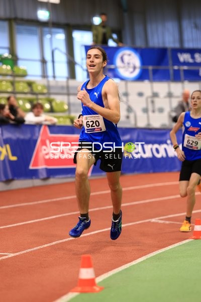 Athlet mit Startnummer 620 in Aktion