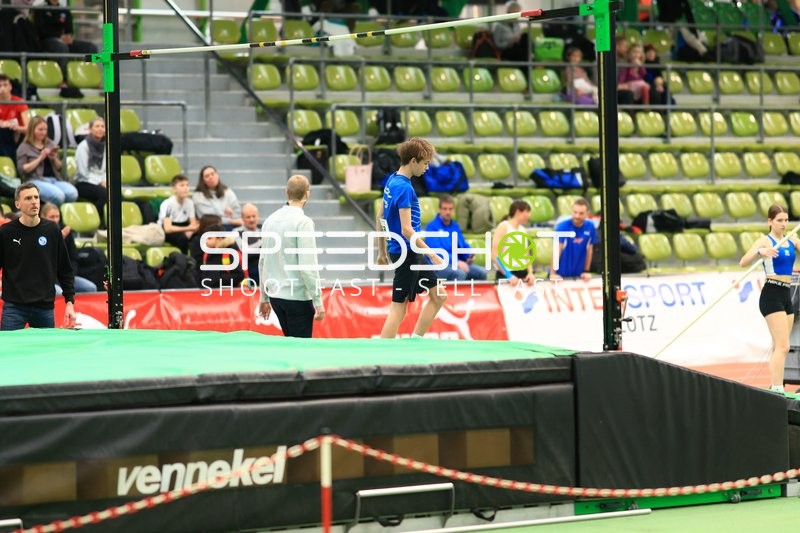 Hochsprung im Glaspalast