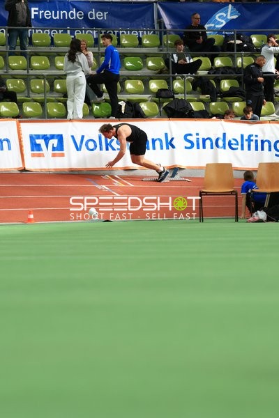 Athlet im Startblock beim Glaspalast