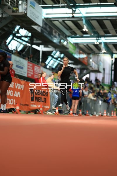 Athletin sprintet im Glaspalast