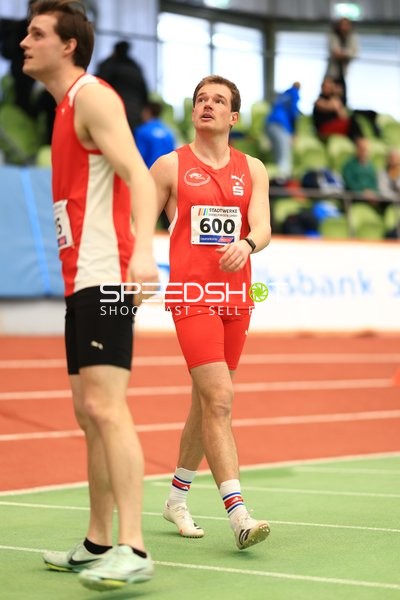 Athlet mit Startnummer 600 in Aktion