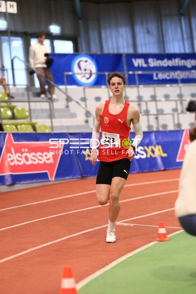 Athlet mit Startnummer 223 in Aktion