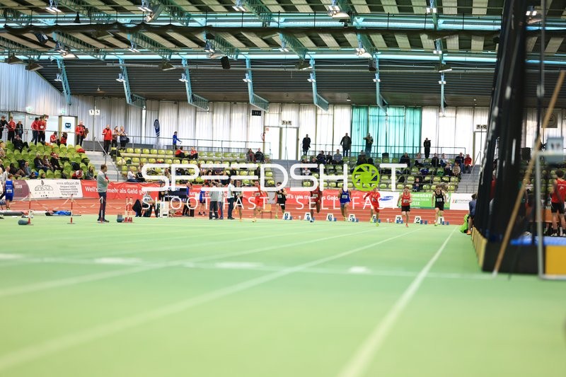 Start eines Hallenrennens