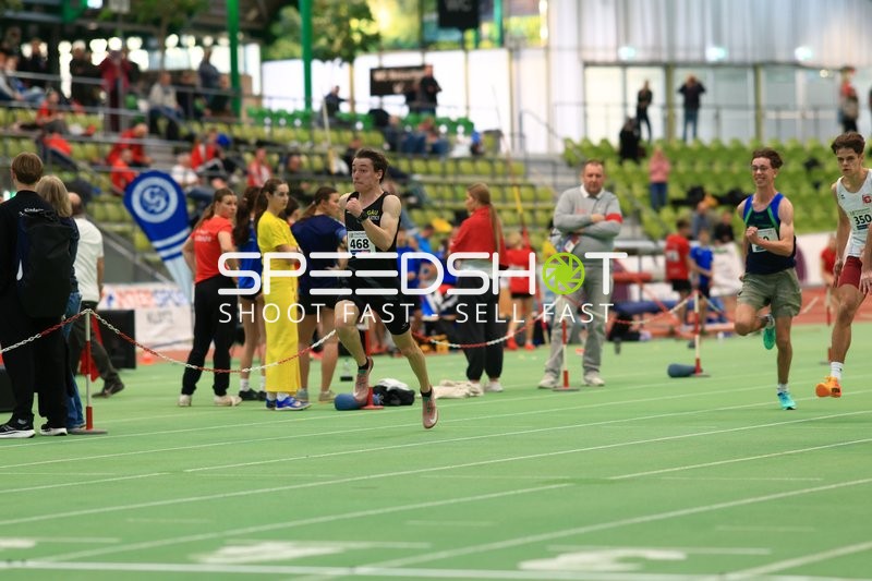 Startnummer 468 sprintet im Glaspalast