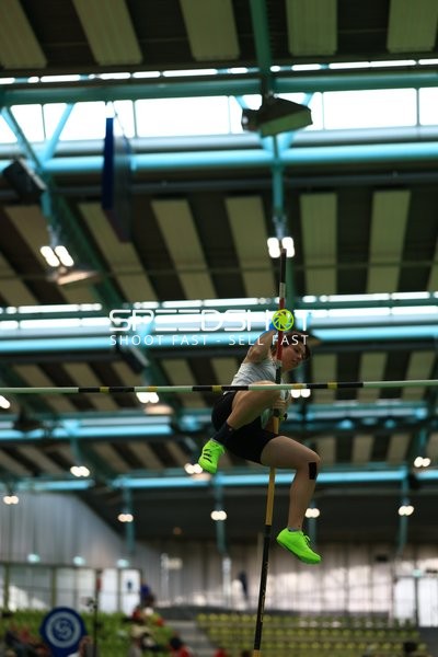 Stabhochsprung im Glaspalast