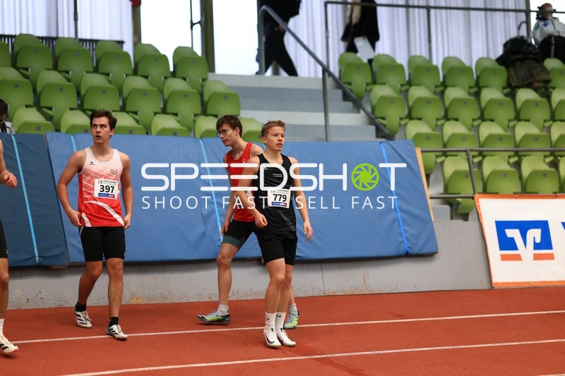 Athleten mit Startnummern 397 und 779