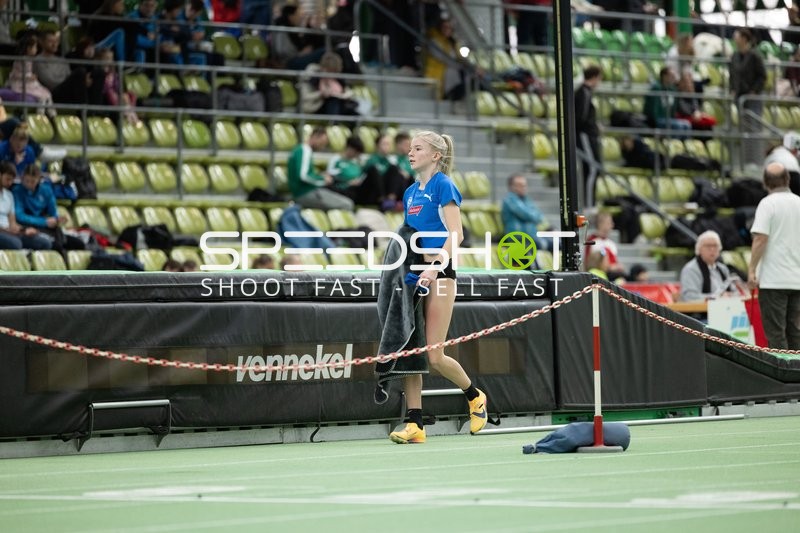 Athletin im Glaspalast Sindelfingen