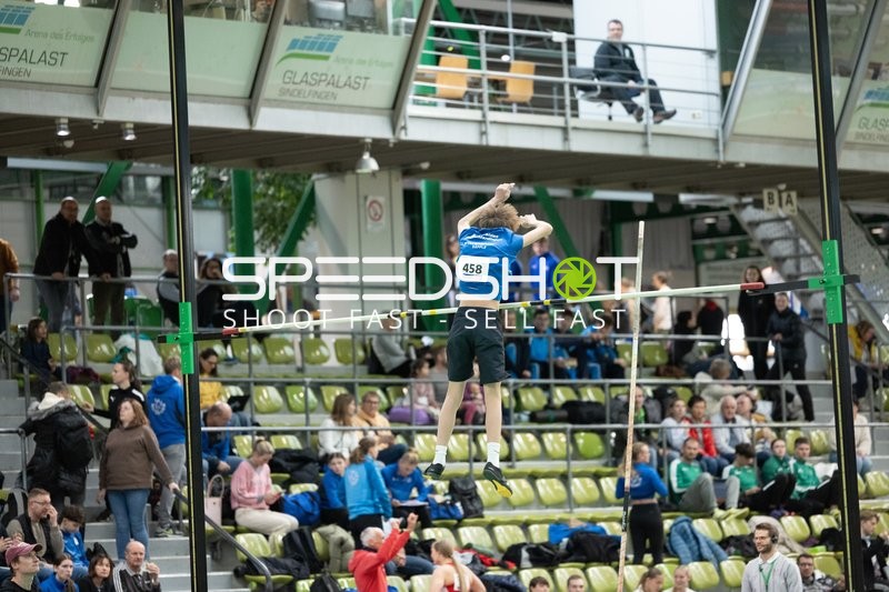 Athlet 458 beim Hochsprung