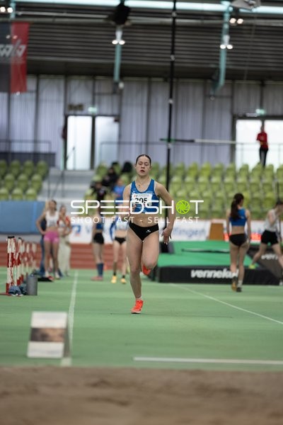 Startnummer 205 beim Weitsprung