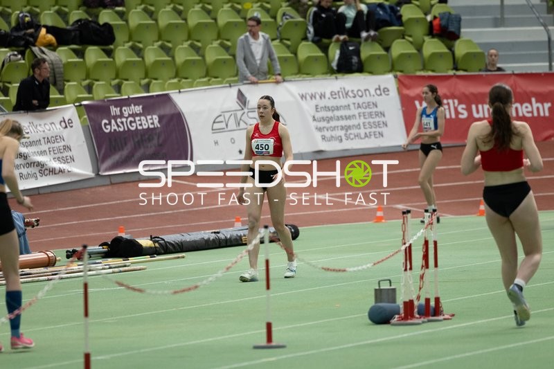 Athletinnen mit Startnummern 450 und 641