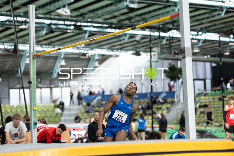 Startnummer 111 beim Hochsprung