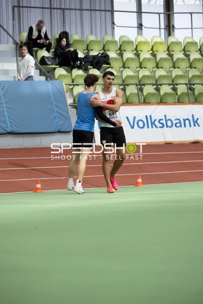 Athleten im Gespräch im Glaspalast