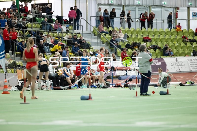 Stabhochsprung im Glaspalast
