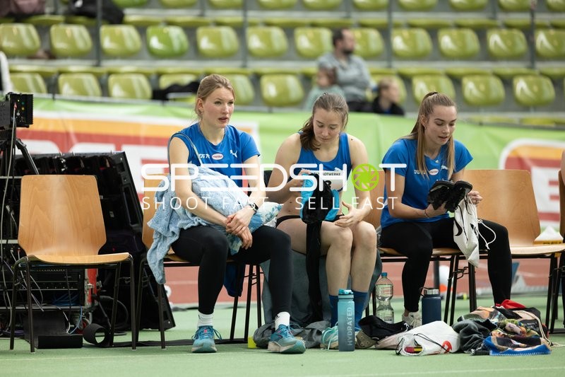 Athletinnen im Glaspalast Sindelfingen