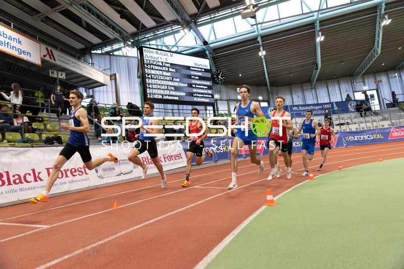 Läufer beim 800m Lauf