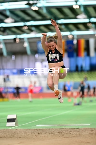 Startnummer 469 beim Weitsprung