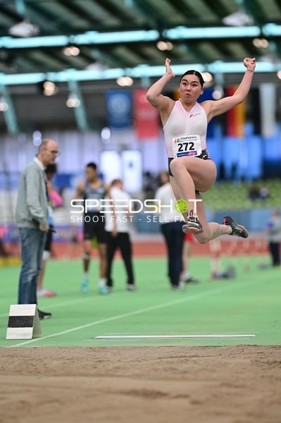 Weitsprung mit {null_272}