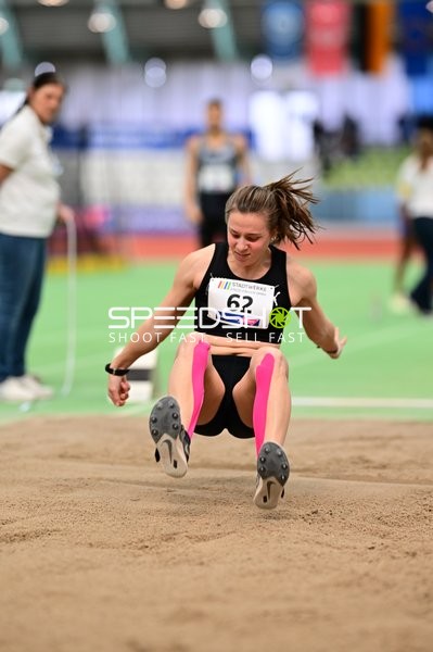 Startnummer 62 beim Weitsprung