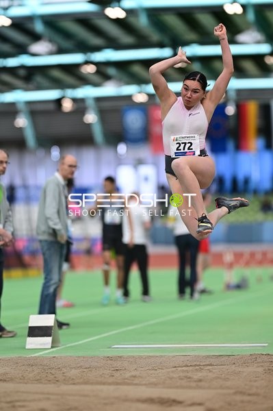 Startnummer 272 beim Weitsprung