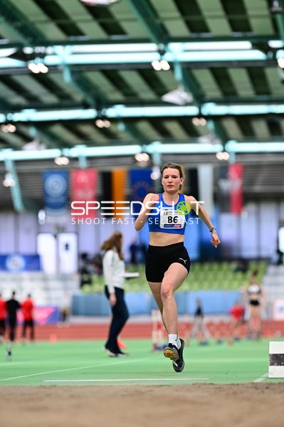 Startnummer 86 beim Weitsprung