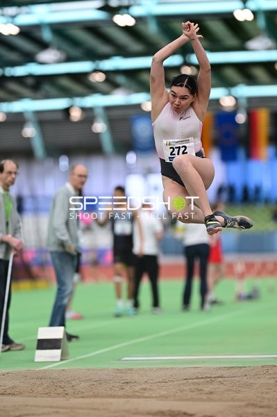 Startnummer 272 beim Weitsprung