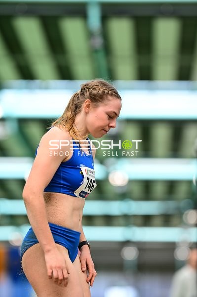 Athletin mit Startnummer 746 im Glaspalast