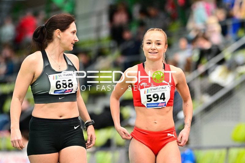 Athletinnen mit Startnummern 594 und 688