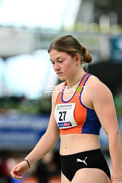 Startnummer 27 fokussiert im Glaspalast