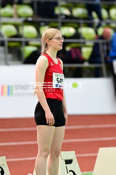 Athletin mit Startnummer 541 im Glaspalast