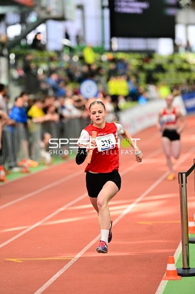 Läuferin mit Staffelstab