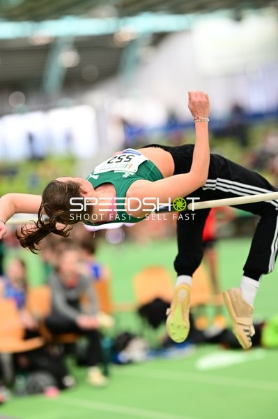 Athletin beim Hochsprung